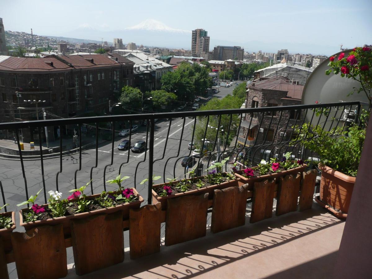 Yerevan-Sky With Terrace Exterior foto
